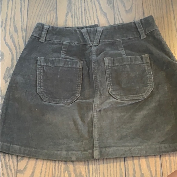 Army green skirt - Picture 2 of 2